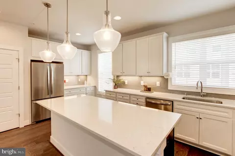 Kitchen - 2350 Wyeth St, Silver Spring, MD 20906 photo 3 of 4