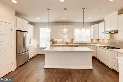 Kitchen - 2350 Wyeth St, Silver Spring, MD 20906 photo 4 of 4