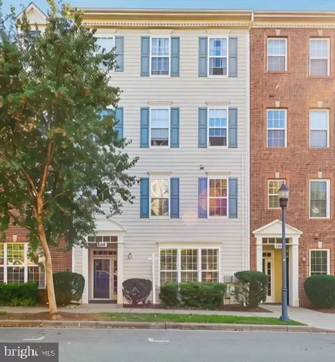 164 Chevy Chase St #164, Gaithersburg, MD 20878