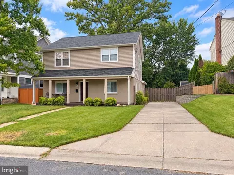 4413 Colchester Dr, Kensington, MD 20895