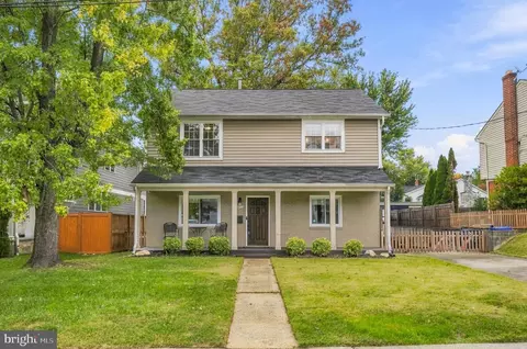 4413 Colchester Dr, Kensington, MD 20895