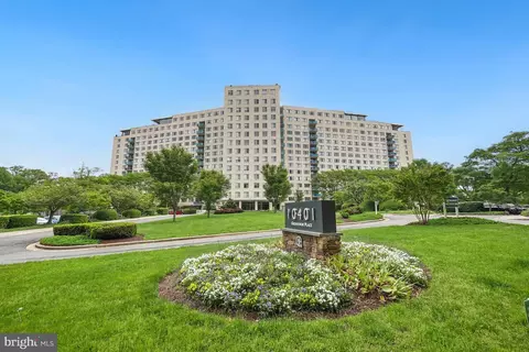 10401 Grosvenor Pl #1705, Rockville, MD 20852