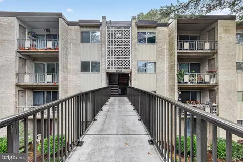 12303 Braxfield Ct #384, Rockville, MD 20852