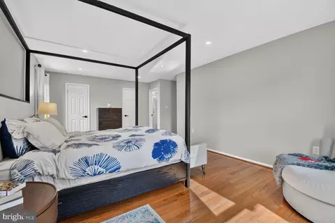Bedroom - 9 Richview Ct, Potomac, MD 20854 photo 5 of 9