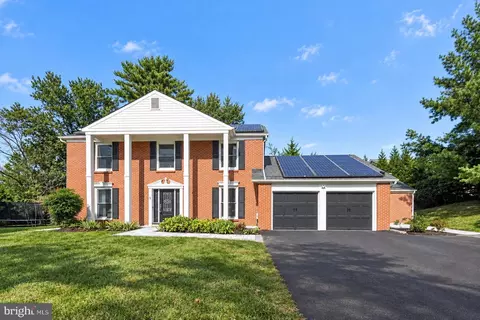 Exterior - 9 Richview Ct, Potomac, MD 20854 photo 2 of 4