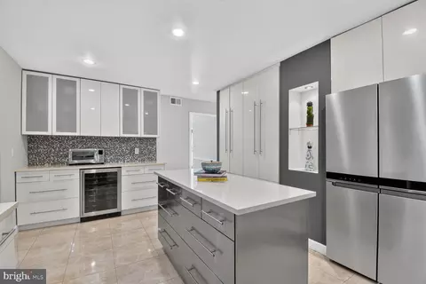 Kitchen - 9 Richview Ct, Potomac, MD 20854 photo 4 of 4