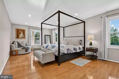 Bedroom - 9 Richview Ct, Potomac, MD 20854 photo 3 of 9