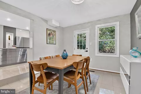 Dining - 9 Richview Ct, Potomac, MD 20854 photo 3 of 4