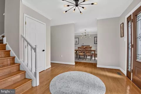 Entry Way - 9 Richview Ct, Potomac, MD 20854 photo 2 of 3