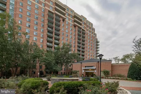 11700 Old Georgetown Rd #612, North Bethesda, MD 20852