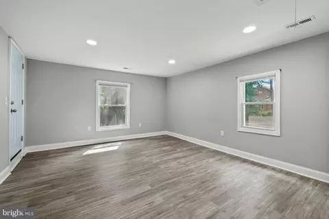 Living - 13416 Clifton Rd, Silver Spring, MD 20904 photo 3 of 7