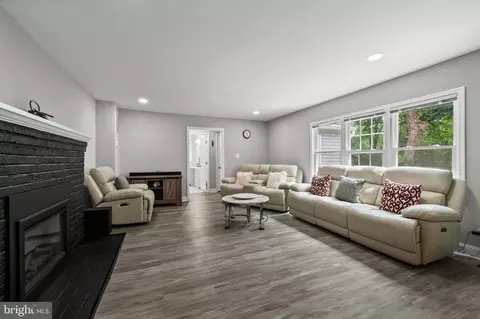 Living - 13416 Clifton Rd, Silver Spring, MD 20904 photo 6 of 7