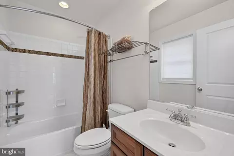 Bath - 13776 Night Sky Dr, Silver Spring, MD 20906 photo 5 of 6