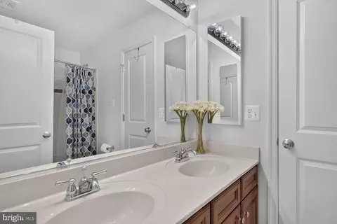 Bath - 13776 Night Sky Dr, Silver Spring, MD 20906 photo 4 of 6