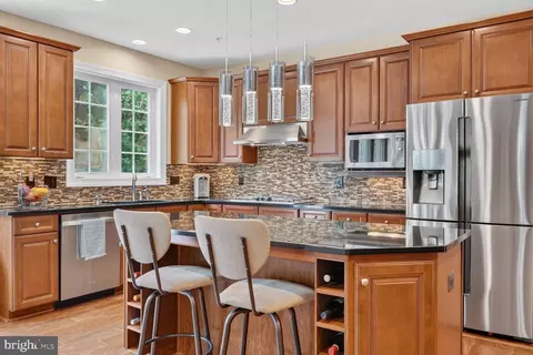 Kitchen - 13776 Night Sky Dr, Silver Spring, MD 20906 photo 4 of 6