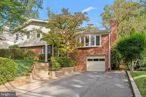 5413 Wilson Ln, Bethesda, MD 20814