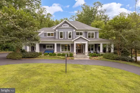 6908 Ayr Ln, Bethesda, MD 20817