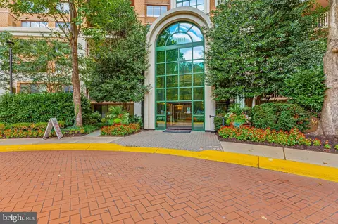 10101 Grosvenor Pl #902, Rockville, MD 20852