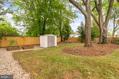 Exterior - 1024 Devere Dr, Silver Spring, MD 20903 photo 8 of 9