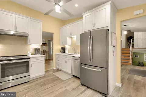 Kitchen - 1024 Devere Dr, Silver Spring, MD 20903 photo 3 of 4