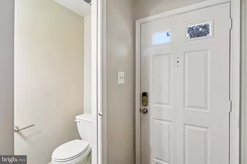 Entry Way - 3027 Mozart Dr, Silver Spring, MD 20904 photo 2 of 5