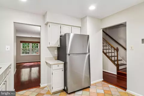 Entry Way - 3027 Mozart Dr, Silver Spring, MD 20904 photo 4 of 5