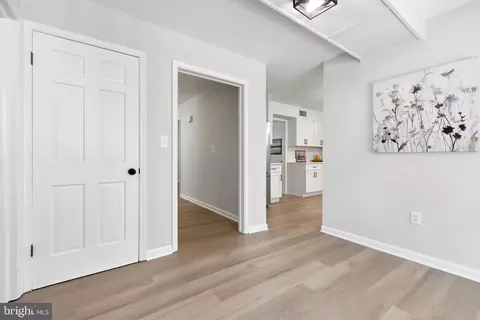 Entry Way - 28405 Honeysuckle Dr, Damascus, MD 20872 photo 3 of 6