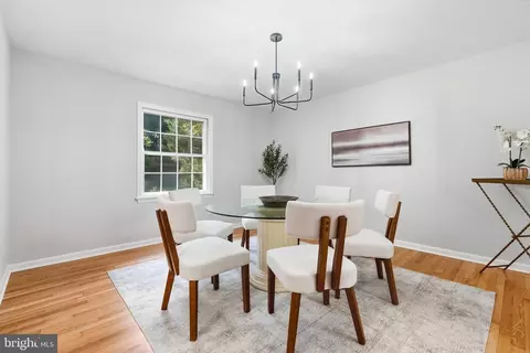 Dining - 28405 Honeysuckle Dr, Damascus, MD 20872 photo 5 of 5