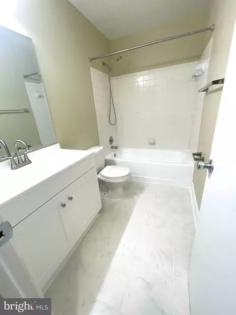 Bath - 2511 Mcveary Ct #10BB, Silver Spring, MD 20906 photo 2 of 2