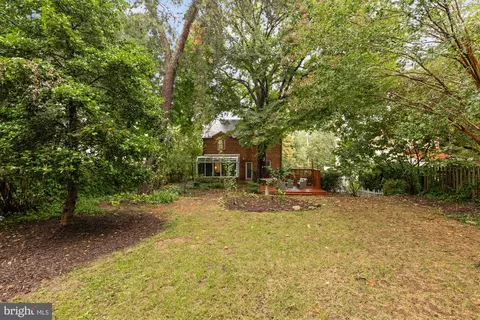 Exterior - 8410 Cedar St, Silver Spring, MD 20910 photo 9 of 11