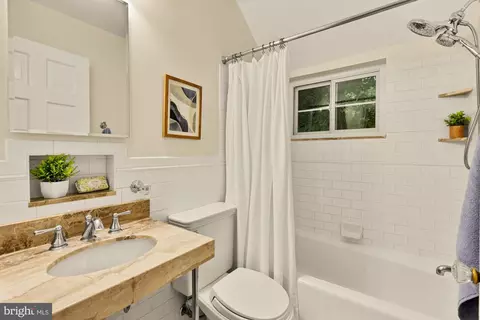 Bath - 8410 Cedar St, Silver Spring, MD 20910 photo 4 of 4