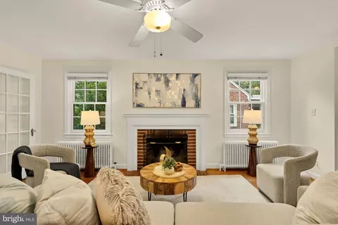 Living - 8410 Cedar St, Silver Spring, MD 20910 photo 2 of 3