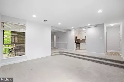 Living - 2105 Walsh View Ter #15-301, Silver Spring, MD 20902 photo 1 of 4