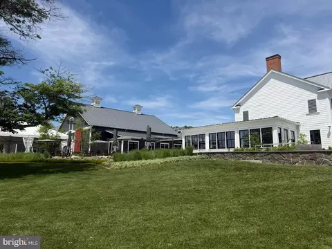 Exterior - 102 Allen Ln, Poolesville, MD 20837 photo 6 of 8