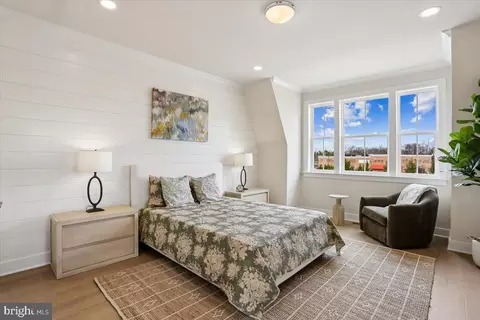 Bedroom - 102 Allen Ln, Poolesville, MD 20837 photo 1 of 2