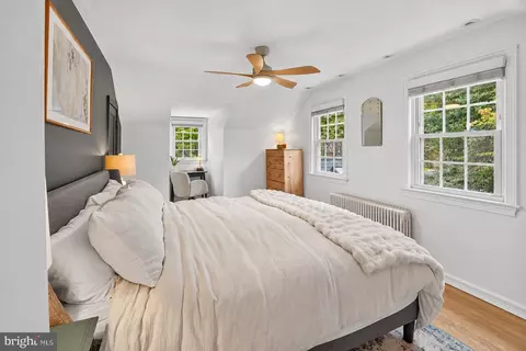 Bedroom - 301 Pinewood Ave, Silver Spring, MD 20901 photo 3 of 9