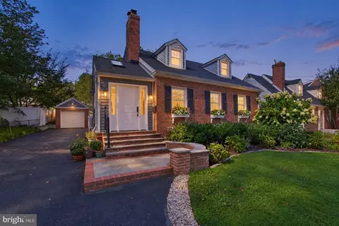 Exterior - 301 Pinewood Ave, Silver Spring, MD 20901 photo 6 of 8