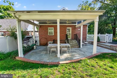 Exterior - 301 Pinewood Ave, Silver Spring, MD 20901 photo 3 of 8