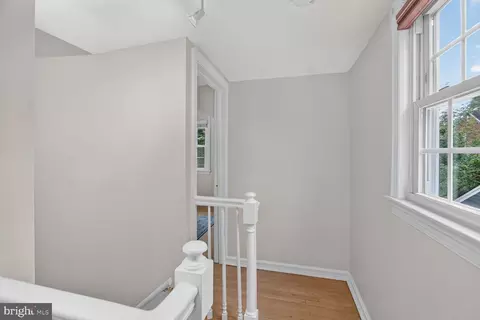Entry Way - 301 Pinewood Ave, Silver Spring, MD 20901 photo 4 of 5