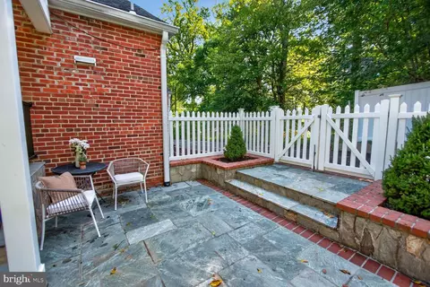 Exterior - 301 Pinewood Ave, Silver Spring, MD 20901 photo 7 of 8