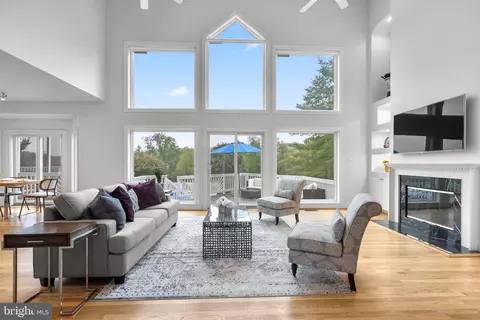 Living - 2109 Link Rd, Silver Spring, MD 20905 photo 1 of 4