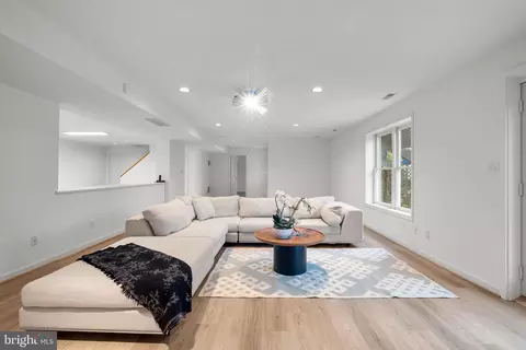 Living - 2109 Link Rd, Silver Spring, MD 20905 photo 4 of 4