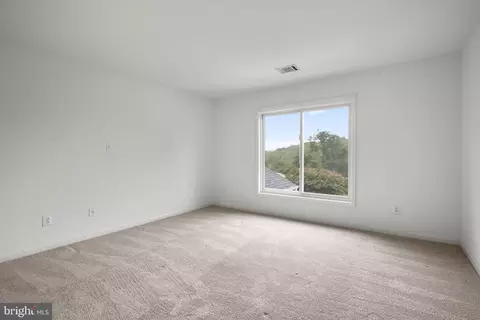Bedroom - 2109 Link Rd, Silver Spring, MD 20905 photo 6 of 10