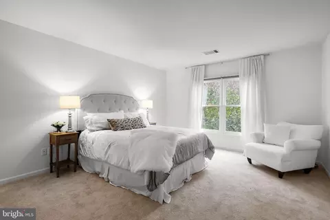 Bedroom - 2109 Link Rd, Silver Spring, MD 20905 photo 8 of 10