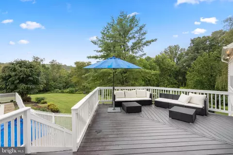 Exterior - 2109 Link Rd, Silver Spring, MD 20905 photo 7 of 12