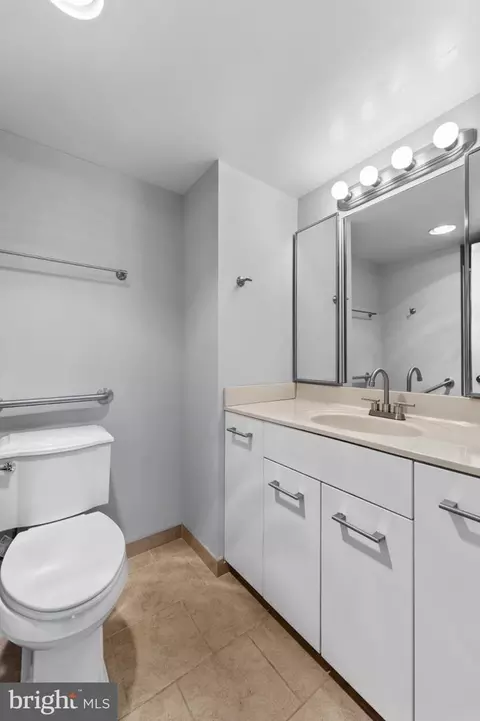 Bath - 15101 Interlachen Dr #1-401, Silver Spring, MD 20906 photo 4 of 4
