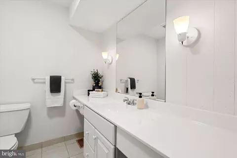 Bath - 13821 Bethpage Ln, Silver Spring, MD 20906 photo 2 of 4