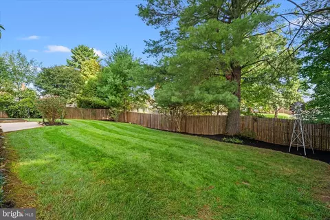 Exterior - 13821 Bethpage Ln, Silver Spring, MD 20906 photo 6 of 8