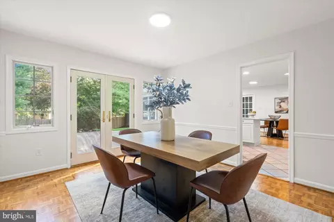 Dining - 13821 Bethpage Ln, Silver Spring, MD 20906 photo 2 of 4