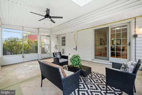 Exterior - 13821 Bethpage Ln, Silver Spring, MD 20906 photo 3 of 8